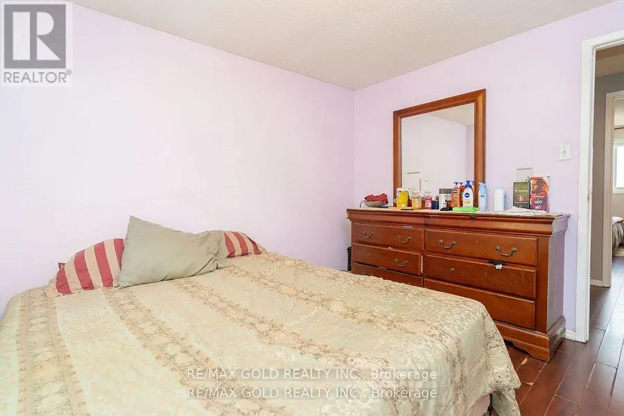 63 - 105 HANSEN ROAD N