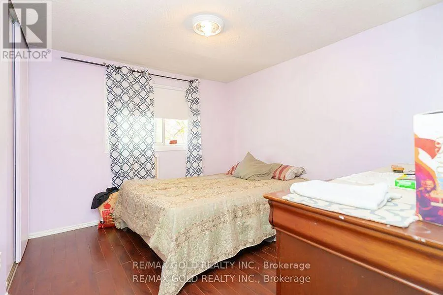 63 - 105 HANSEN ROAD N
