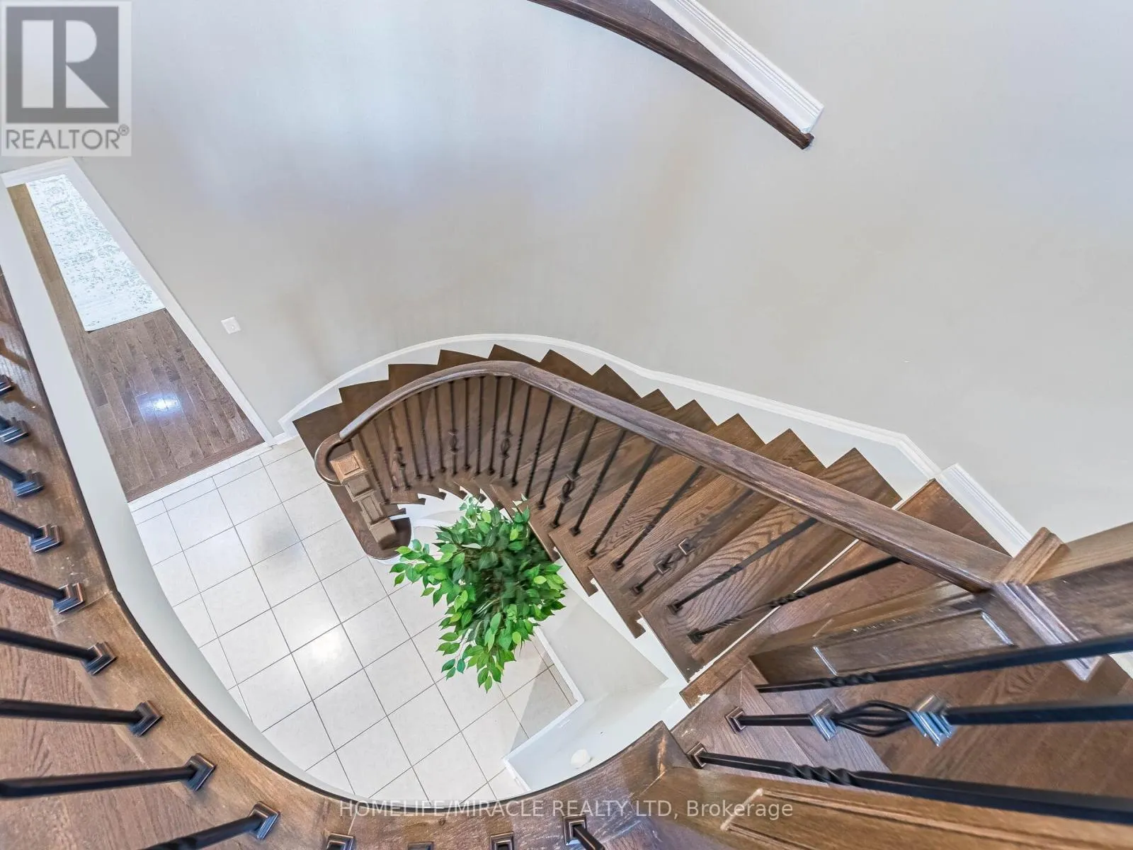 1 KETTLEWELL CRESCENT