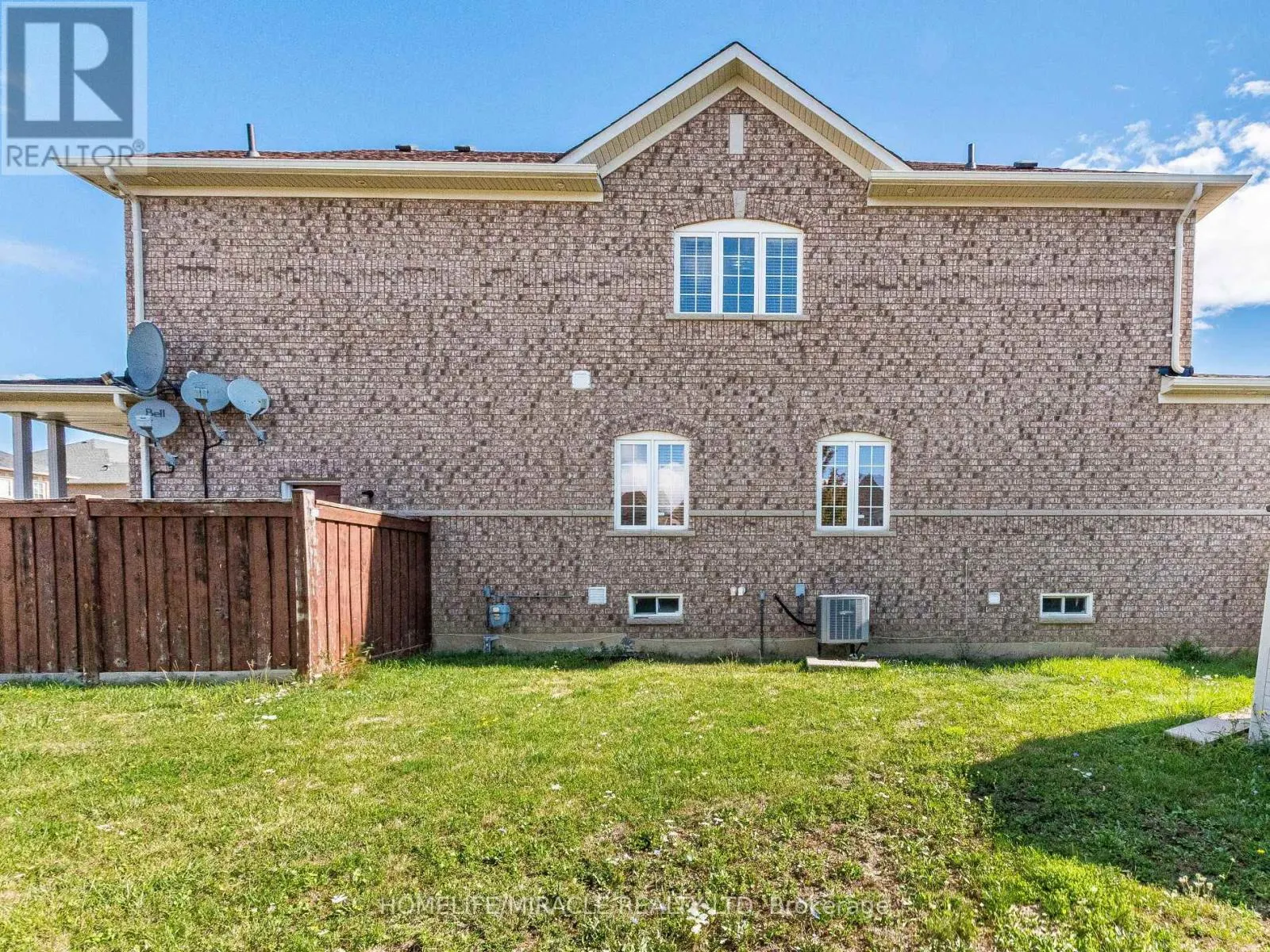1 KETTLEWELL CRESCENT
