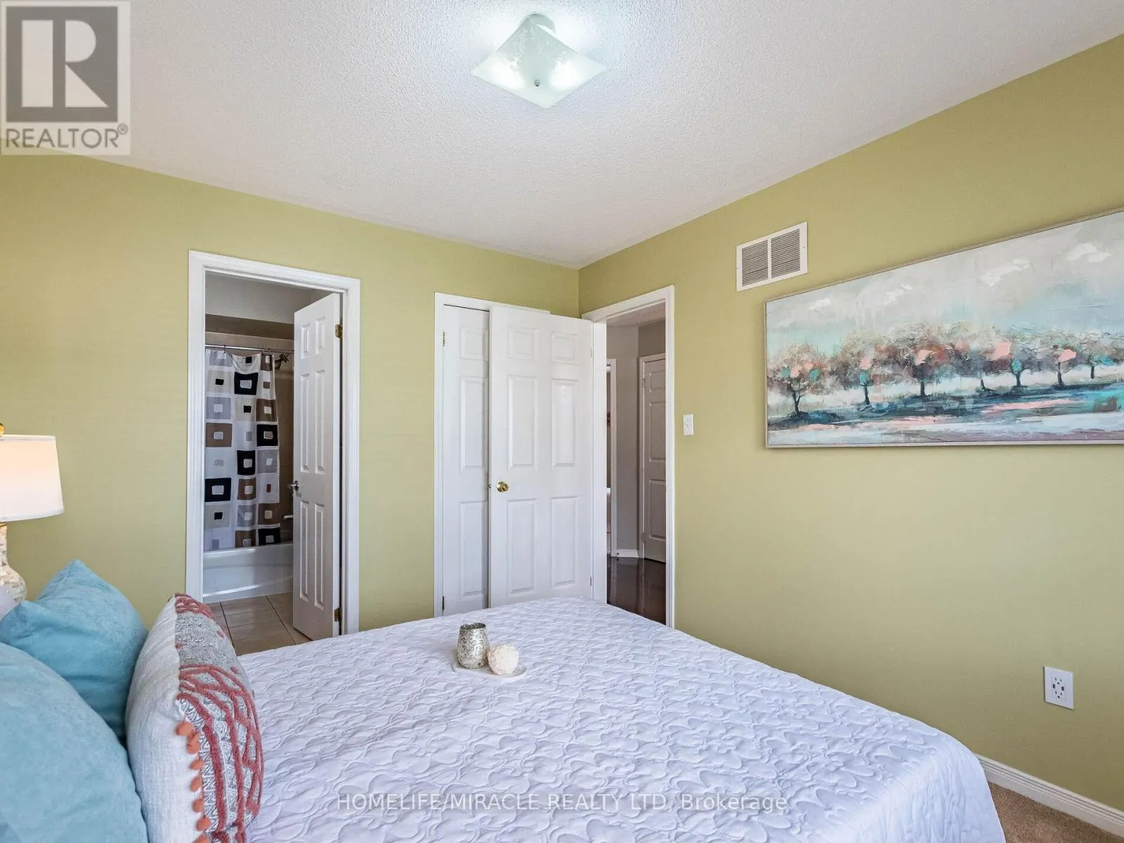 1 KETTLEWELL CRESCENT