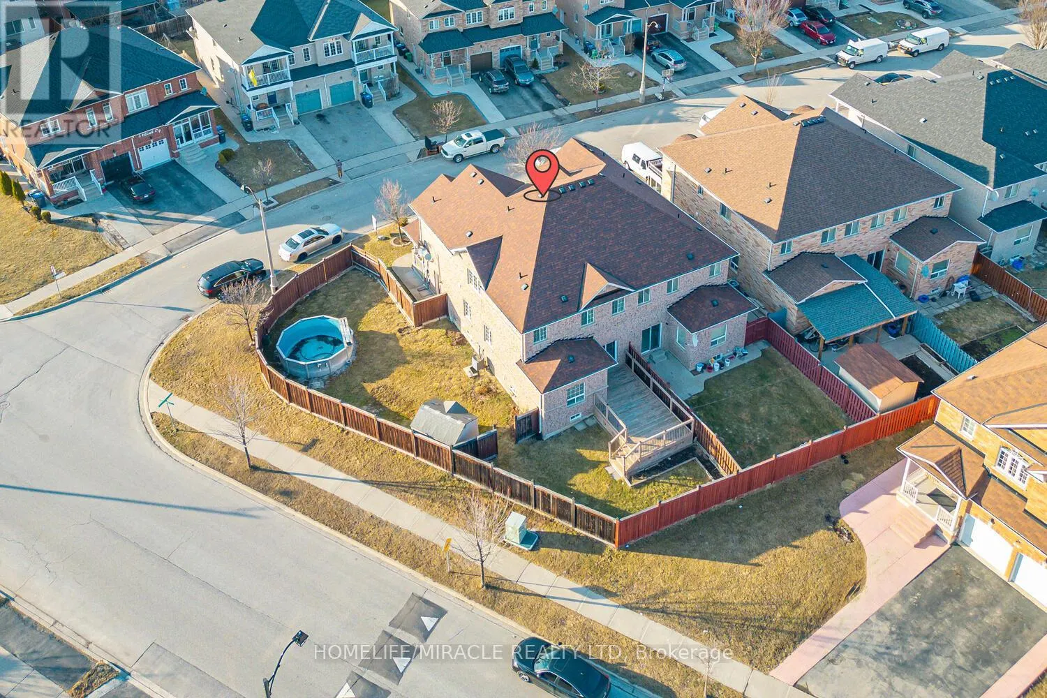 1 KETTLEWELL CRESCENT