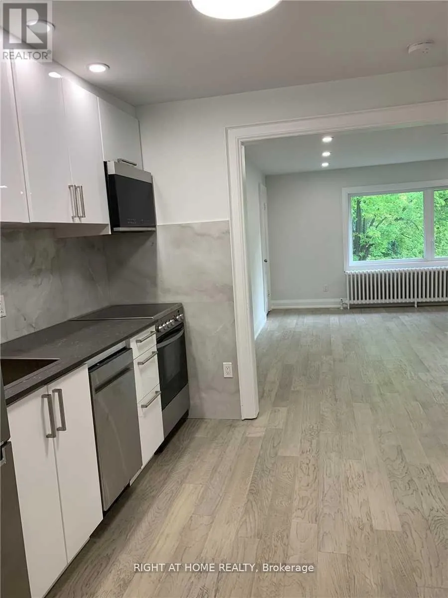 11 RIVERCREST ROAD