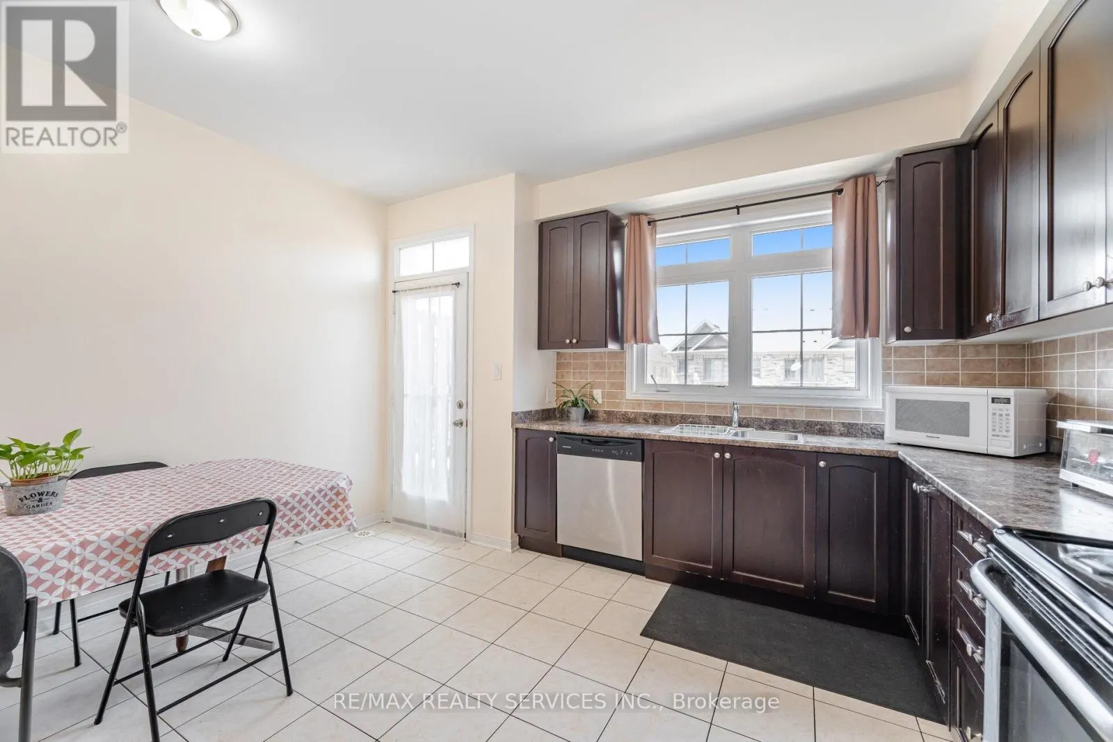 196 INSPIRE BOULEVARD