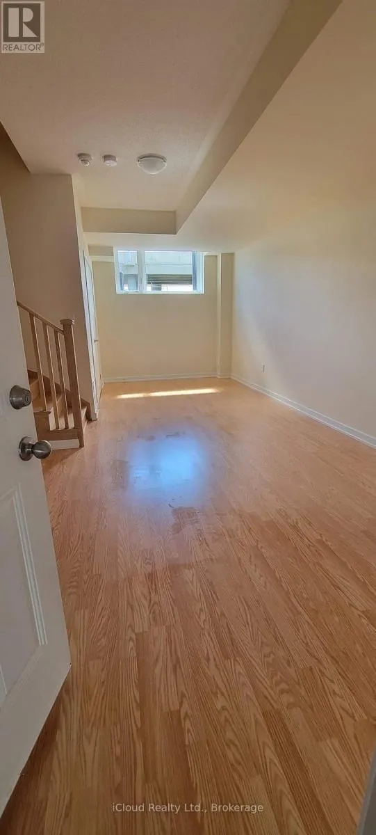8 LAMBERT LANE