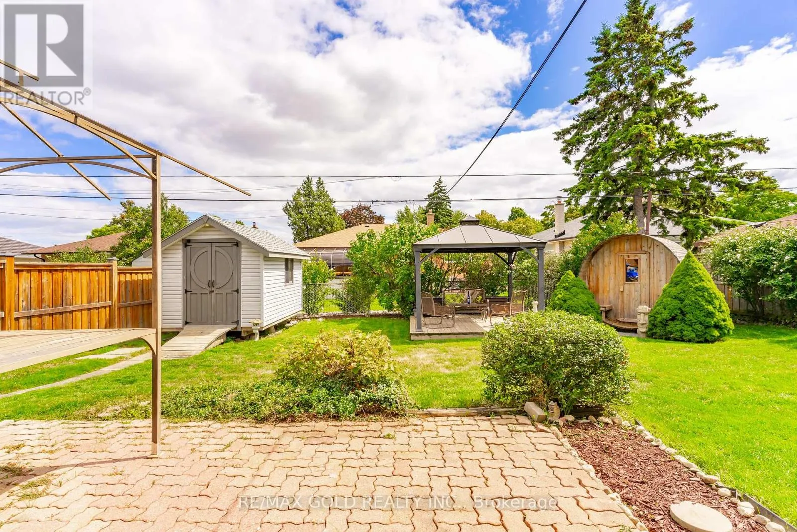 36 ALDERBURY CRESCENT