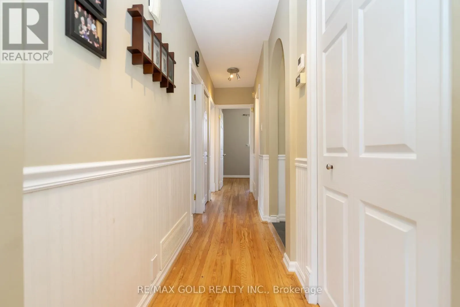 36 ALDERBURY CRESCENT