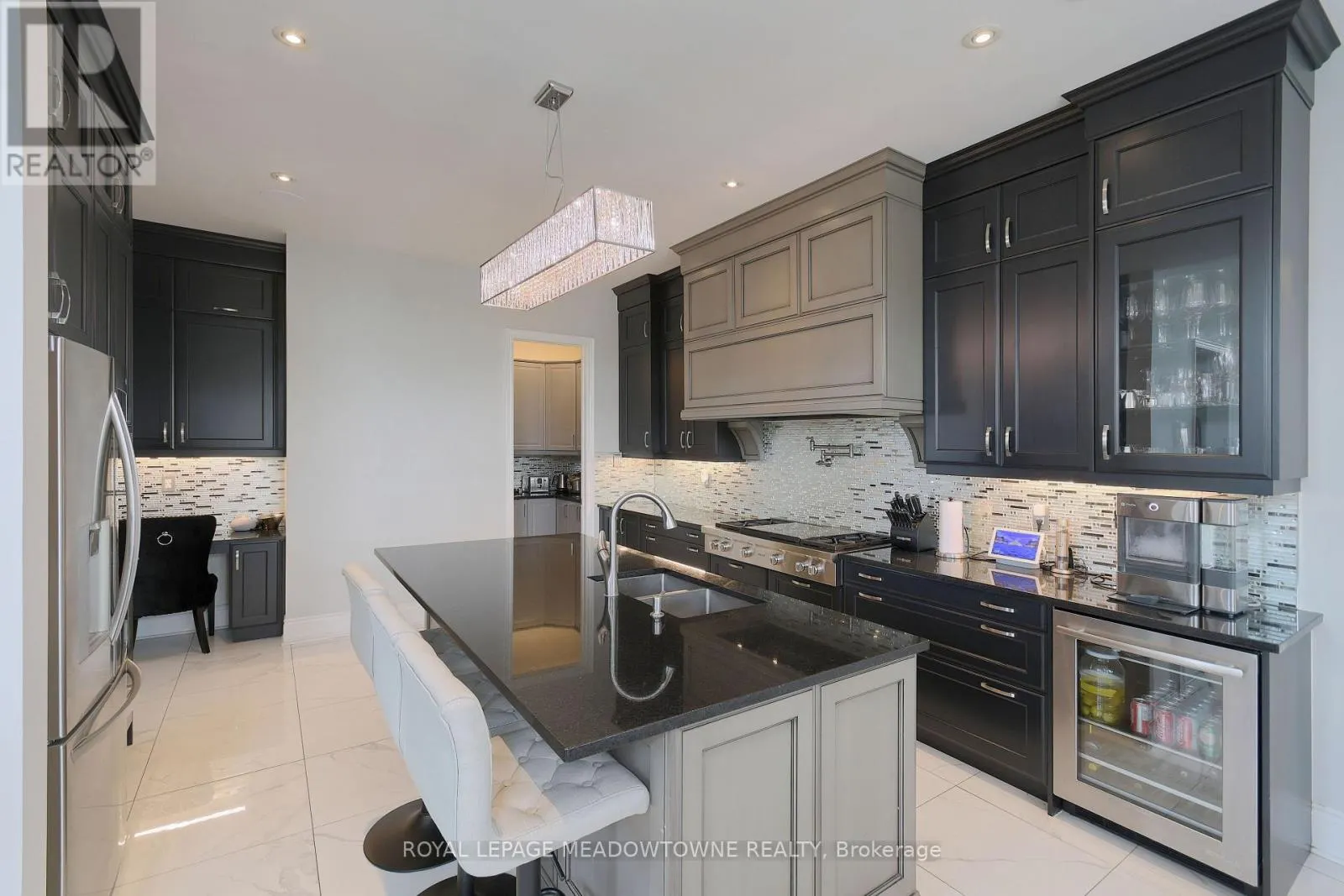 1 ROYAL WEST DRIVE