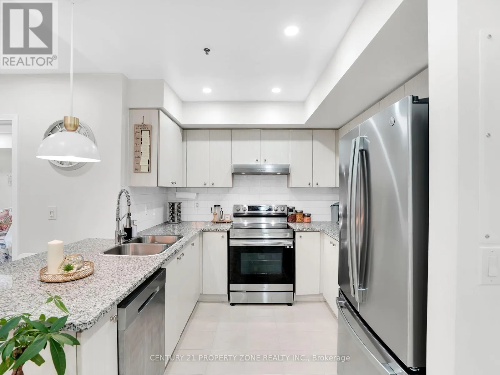 205 - 70 BAYCLIFFE CRESCENT