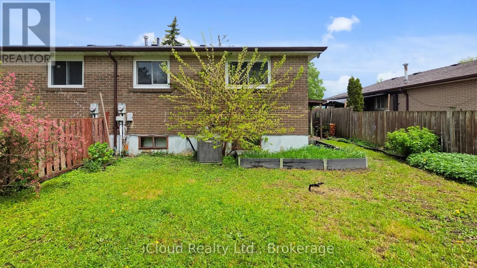 19 FLAMINGO CRESCENT