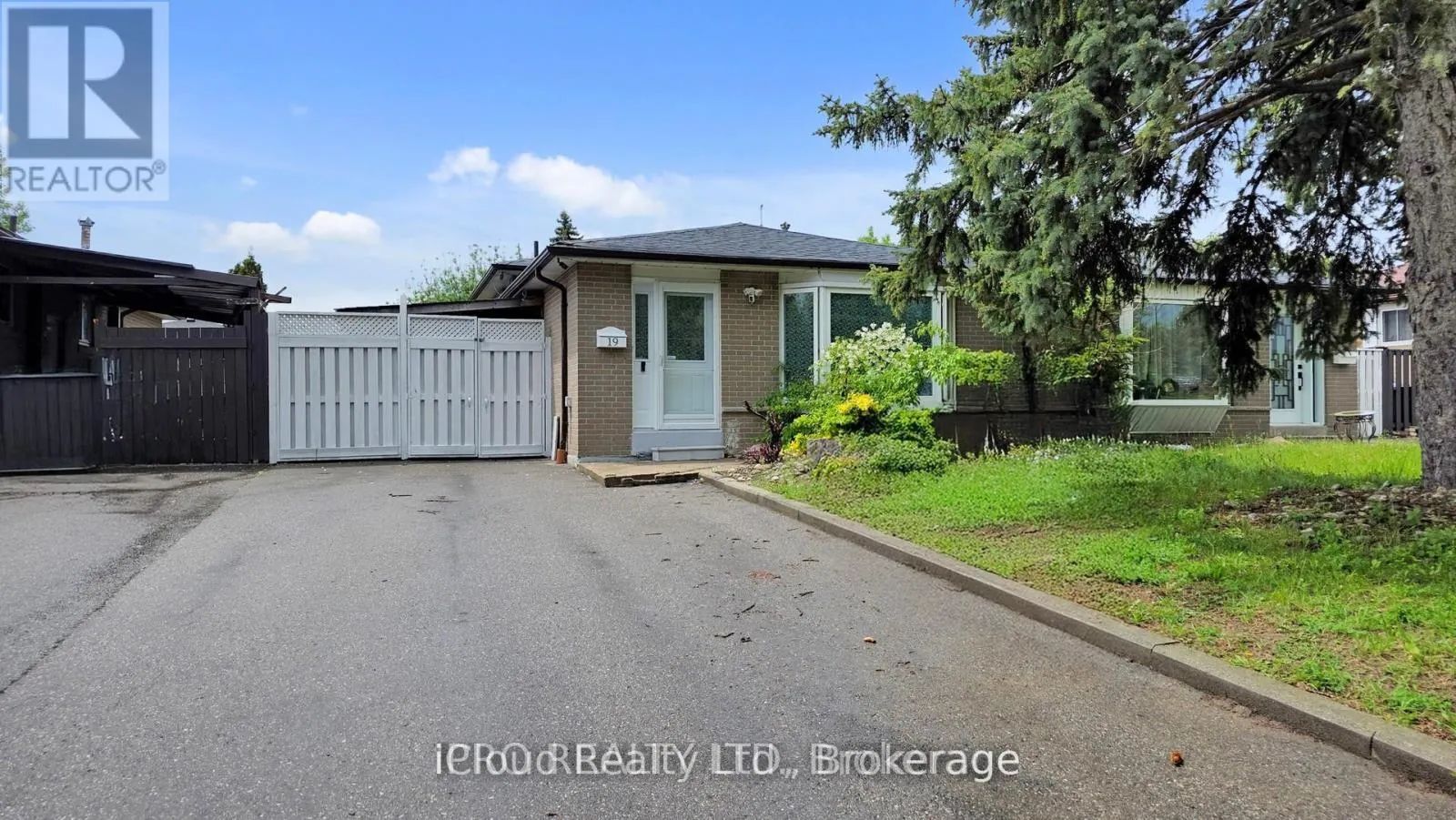 19 FLAMINGO CRESCENT