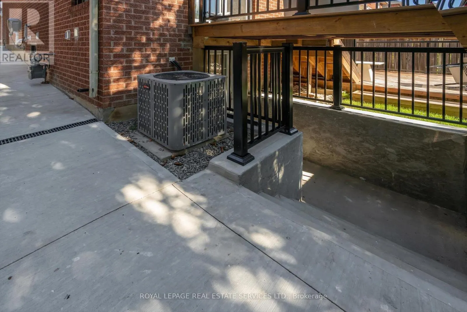 BSMT APT - 3872 DENSBURY DRIVE