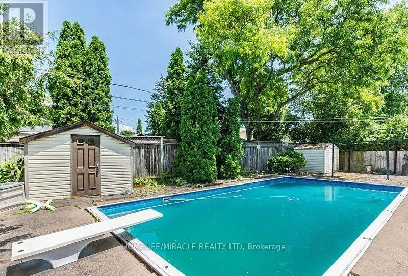 9 CRESTVIEW AVENUE
