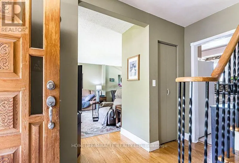 9 CRESTVIEW AVENUE