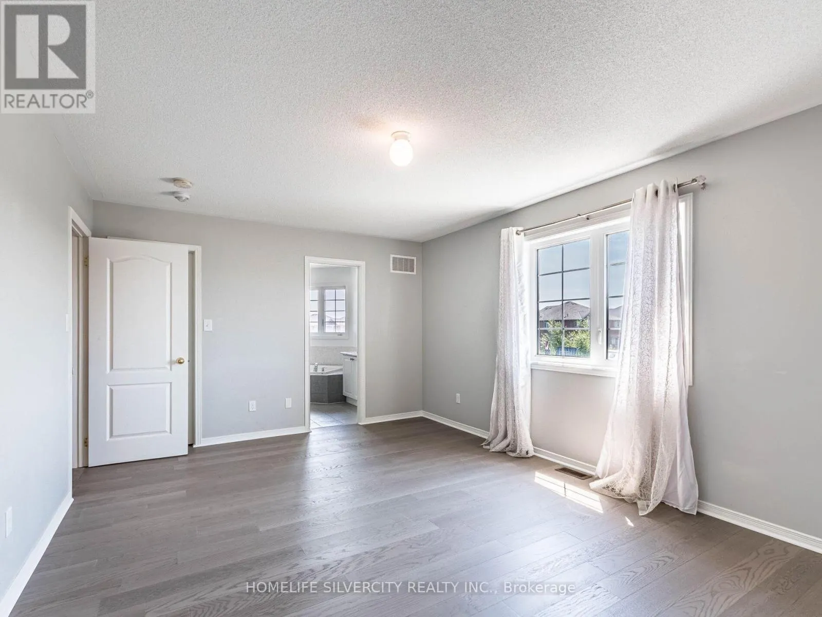 42 COOKVIEW DRIVE