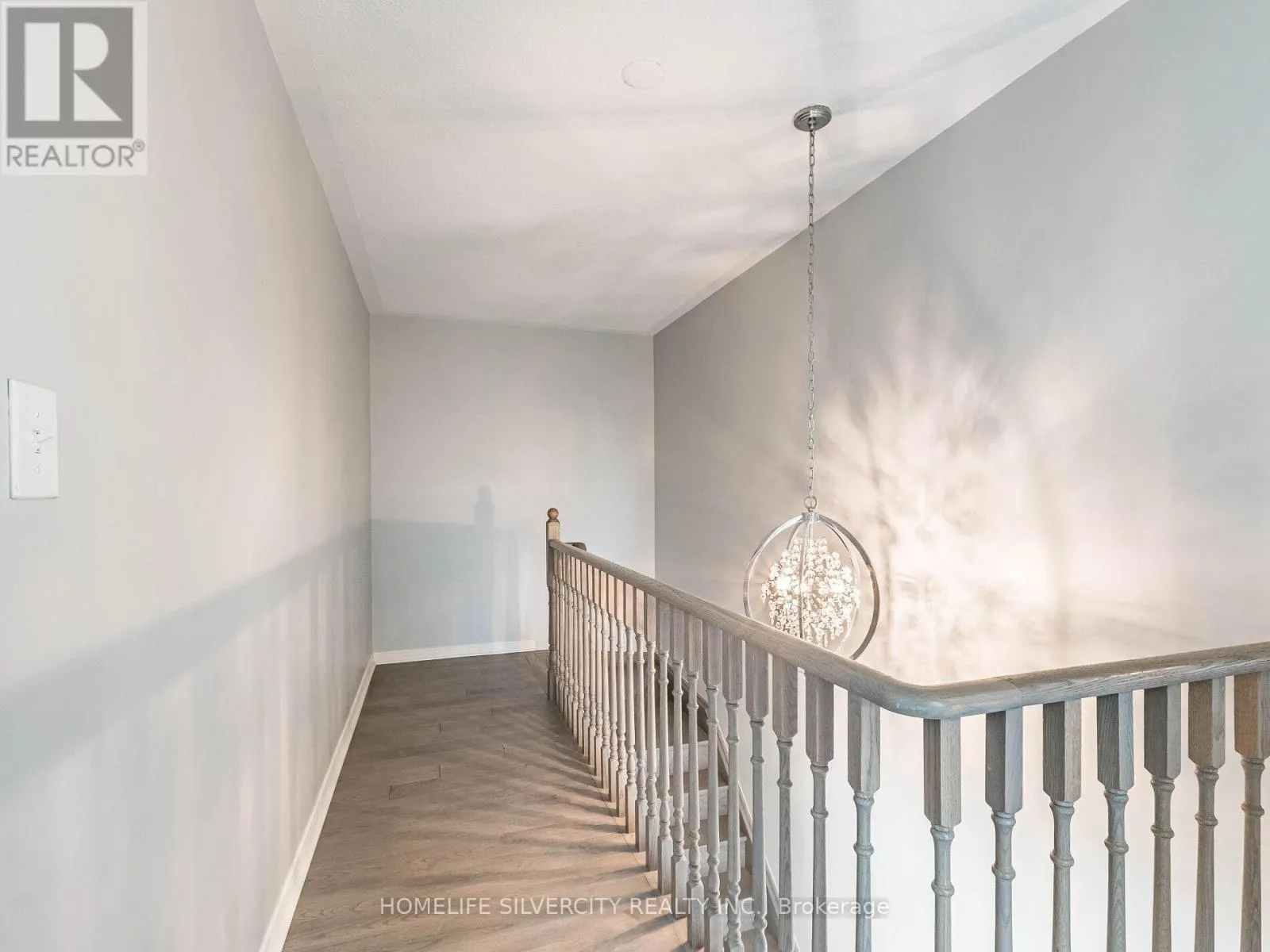 42 COOKVIEW DRIVE