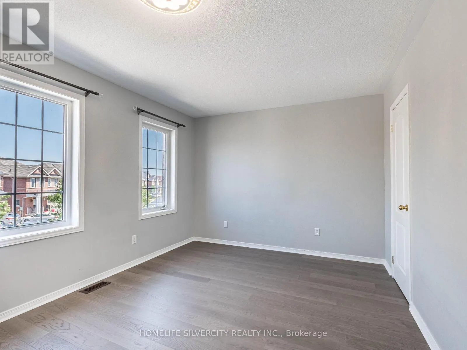 42 COOKVIEW DRIVE