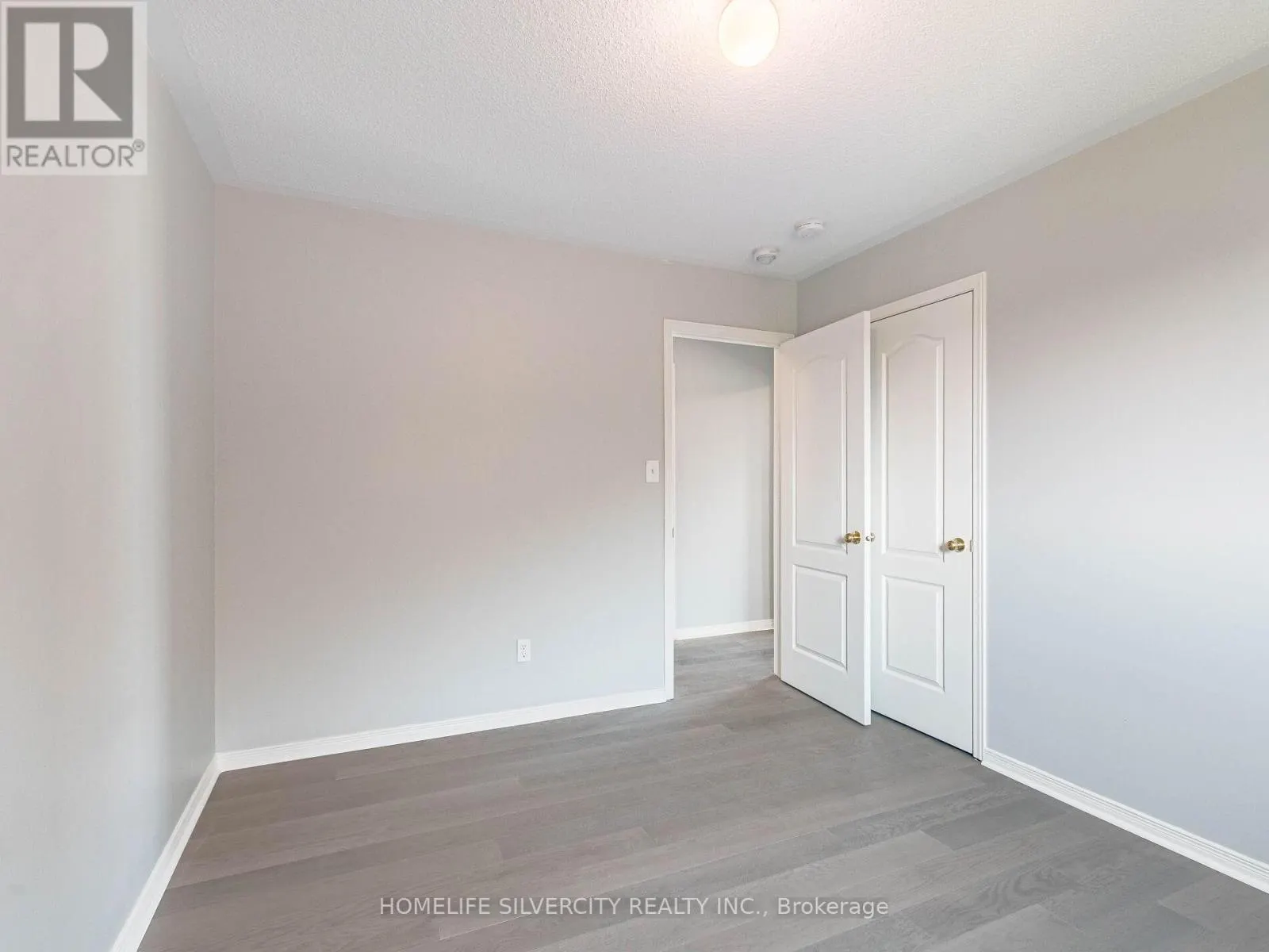 42 COOKVIEW DRIVE