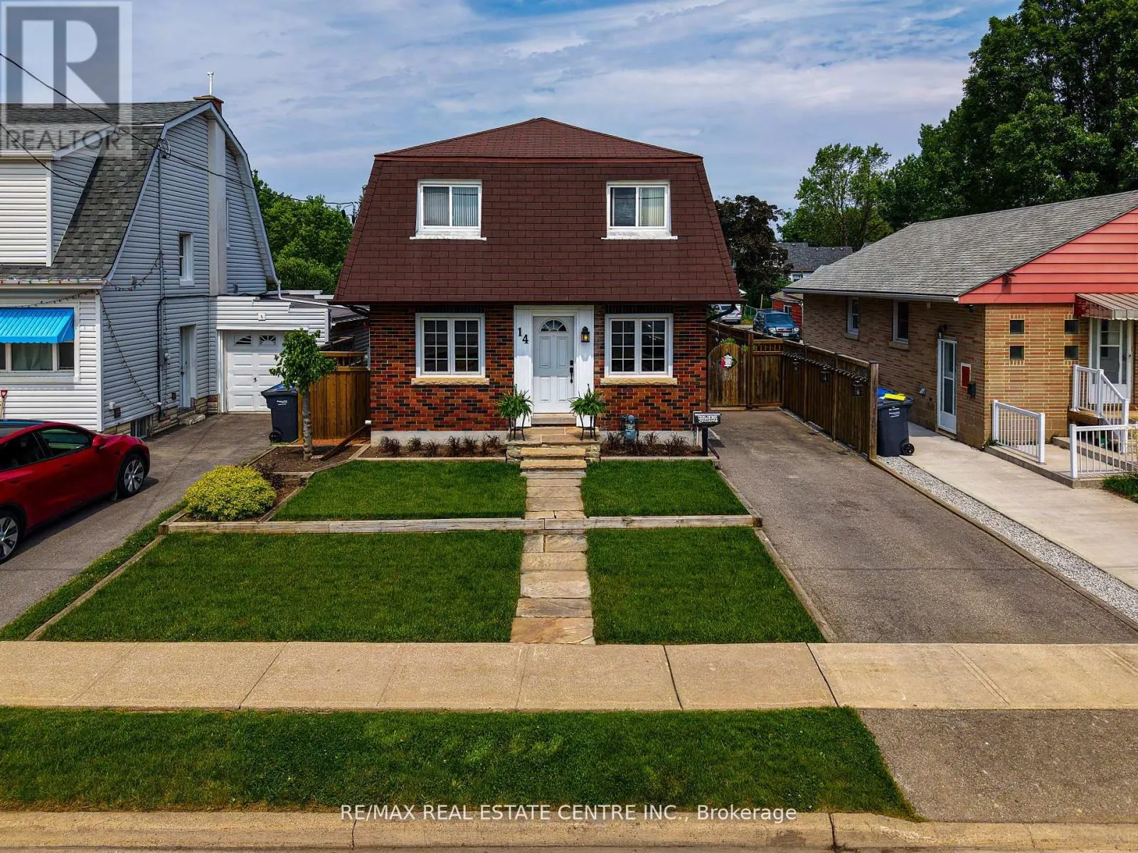 14 ROYCE AVENUE