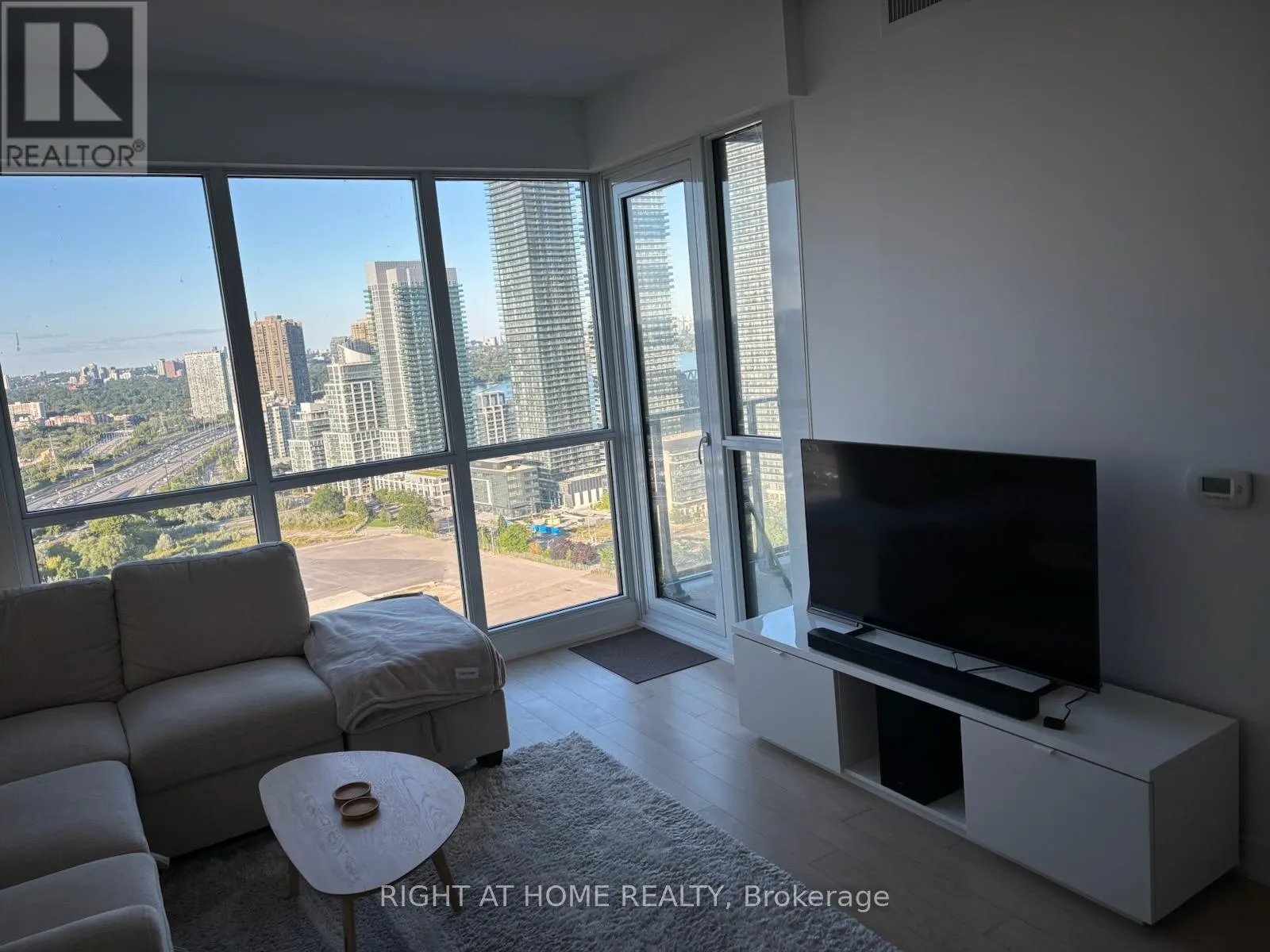 3008 - 10 PARK LAWN ROAD