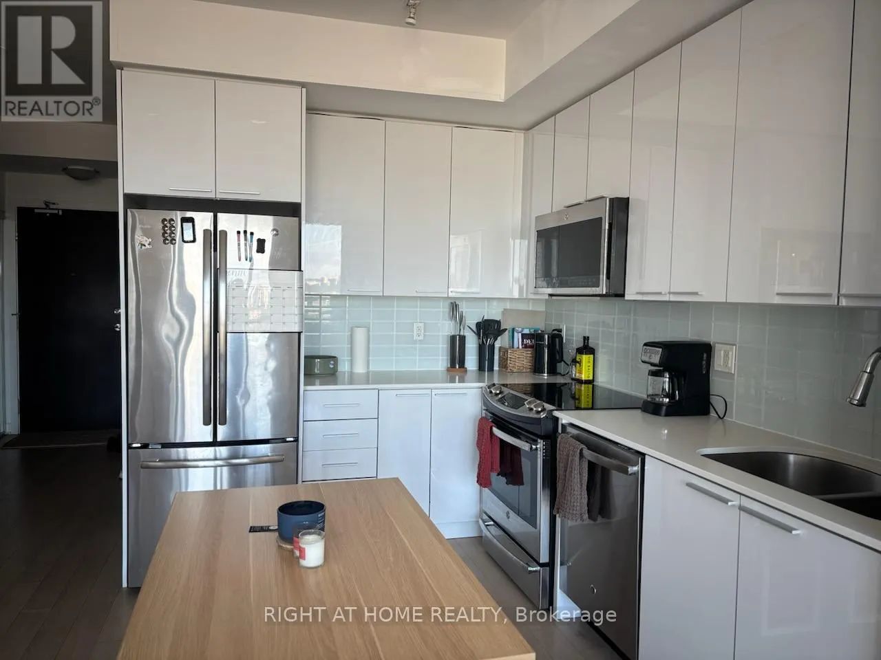 3008 - 10 PARK LAWN ROAD