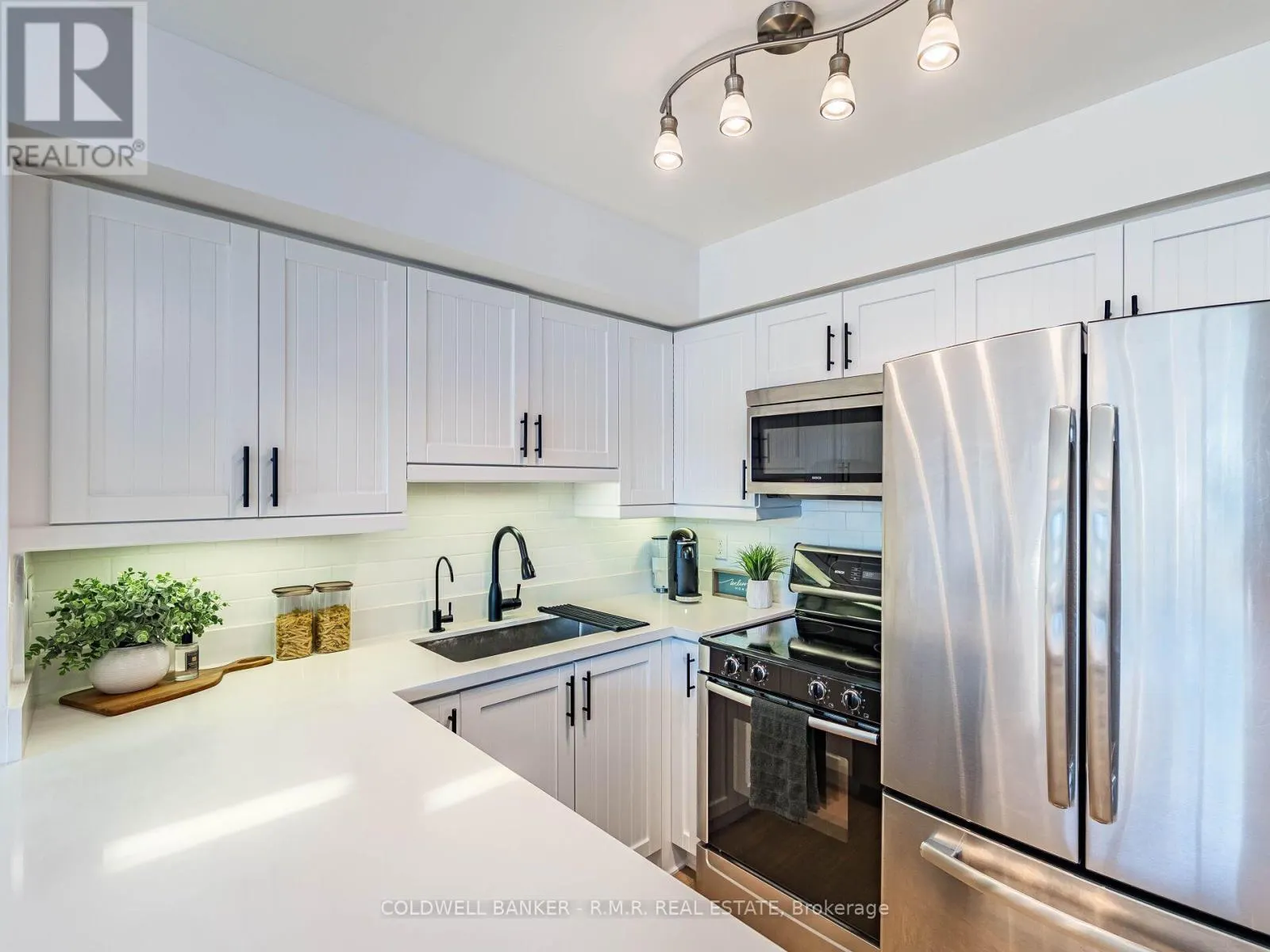 2020 - 125 GEORGE APPLETON WAY, #2020