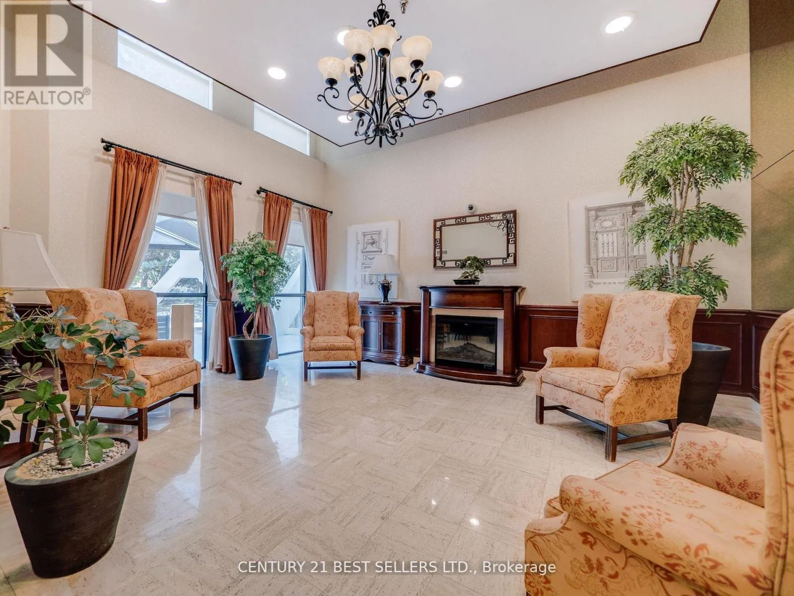 601 - 3650 KANEFF CRESCENT