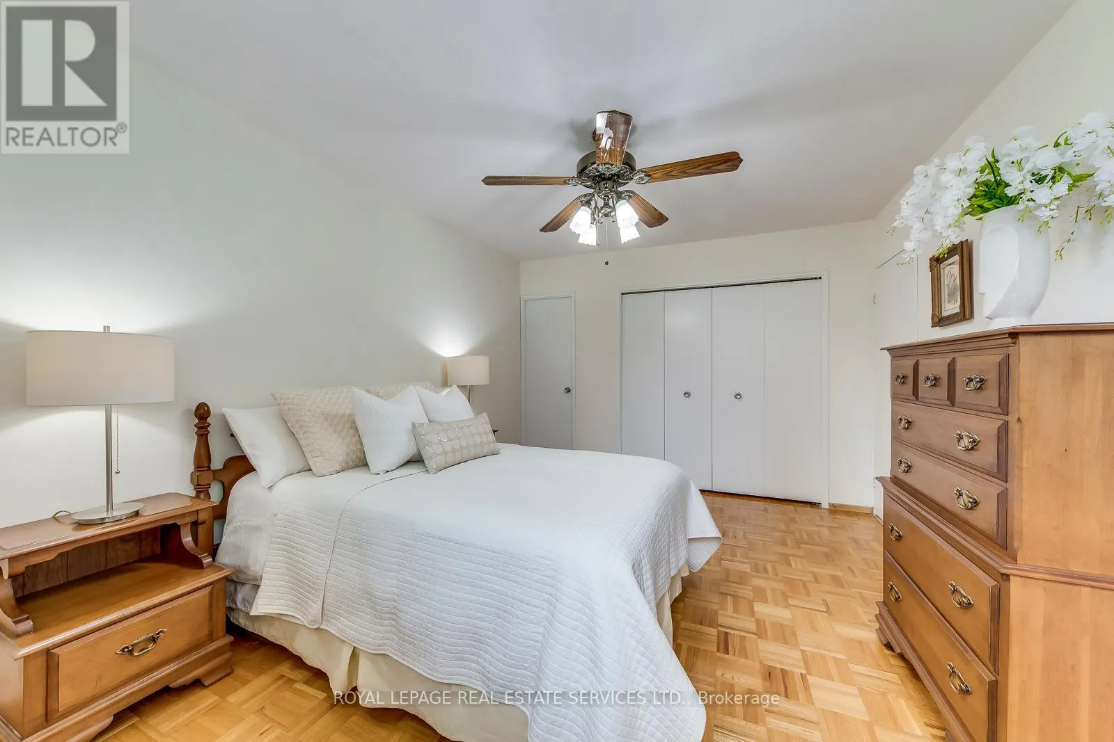 405 - 240 SCARLETT ROAD