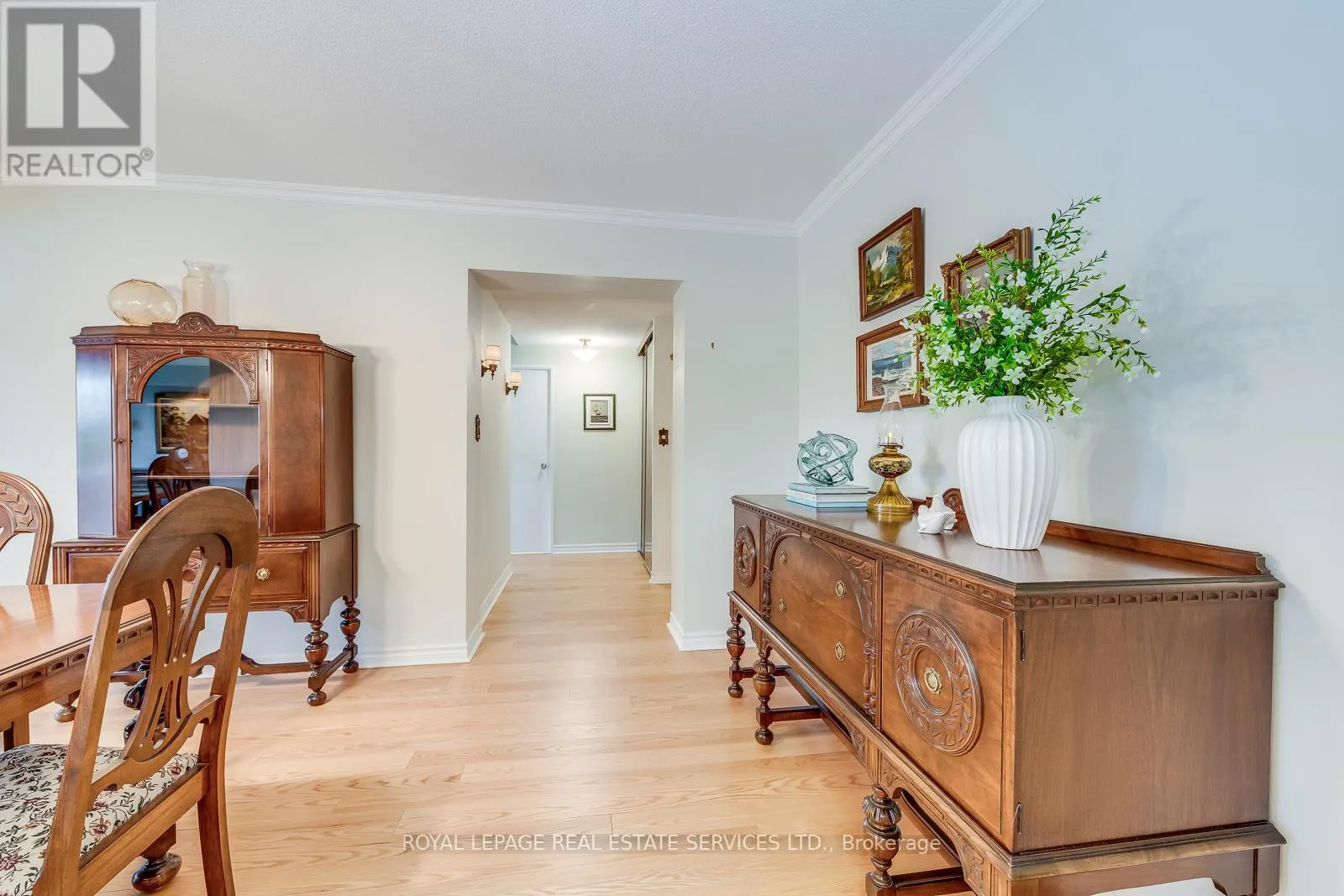 405 - 240 SCARLETT ROAD