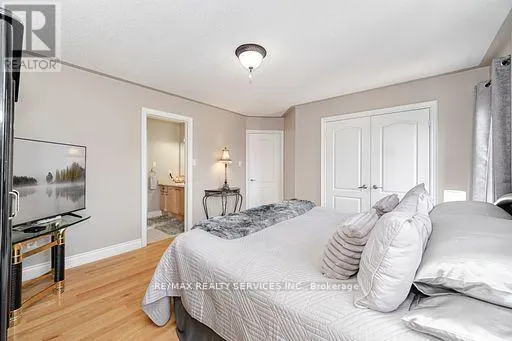 6 HUGO ROAD