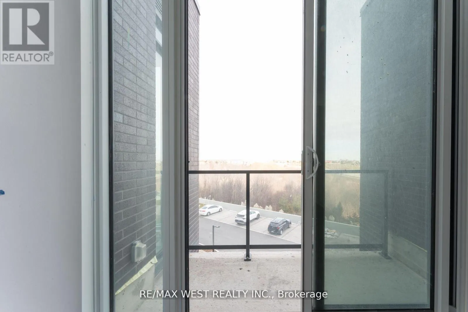 307 - 215 VETERANS DRIVE