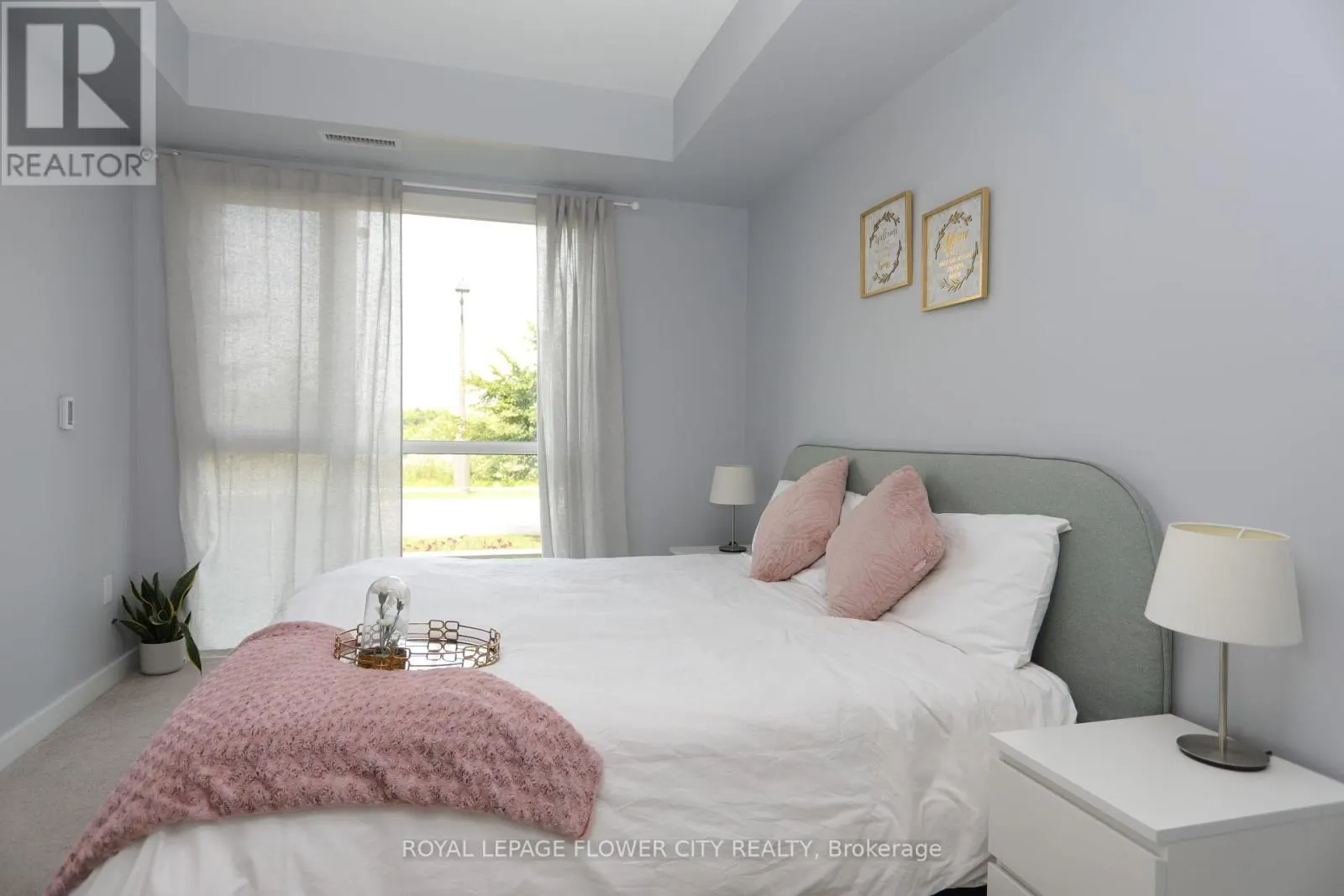 112 - 210 SABINA DRIVE