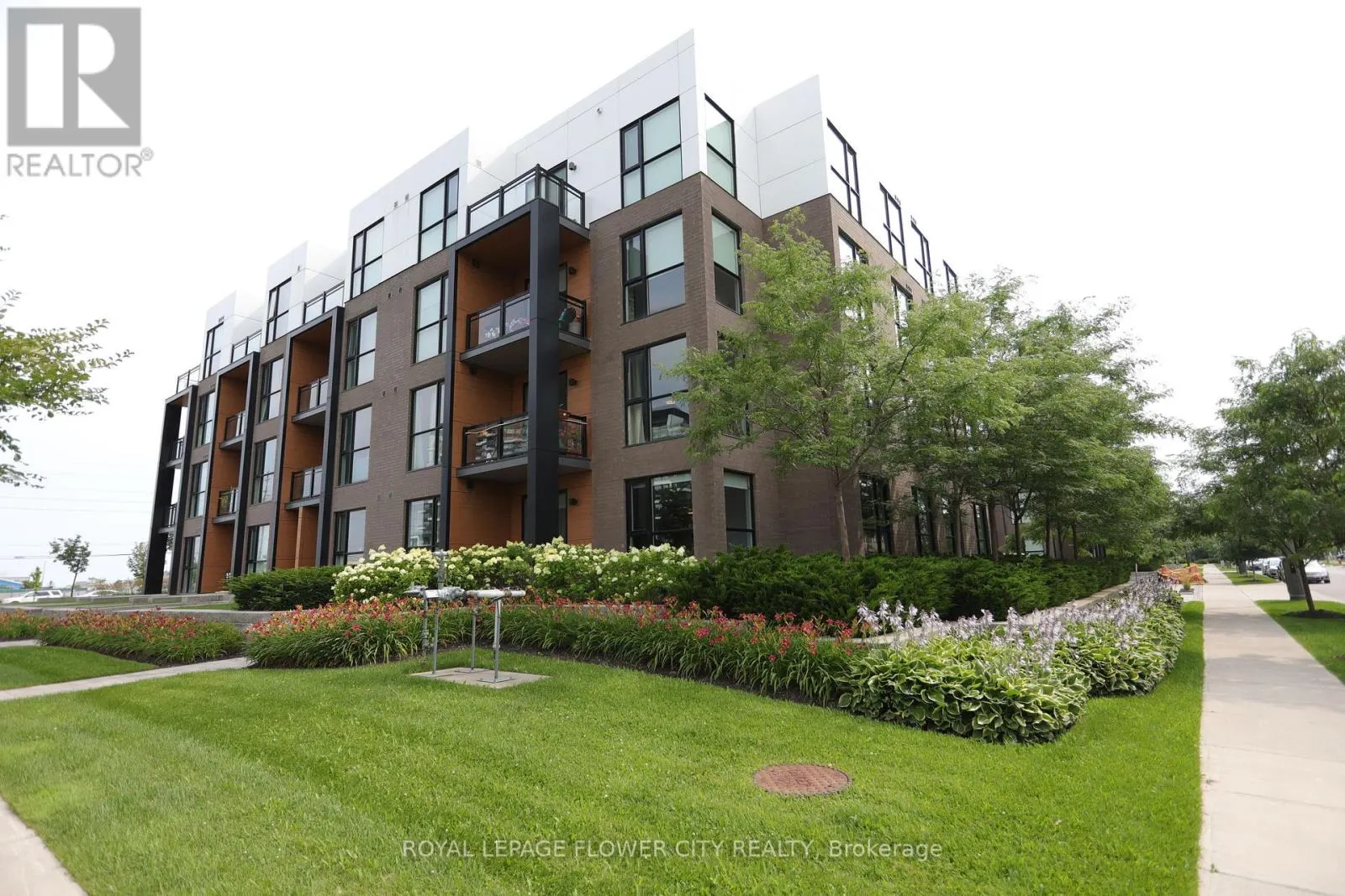 112 - 210 SABINA DRIVE