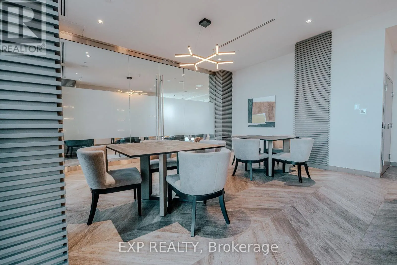 1104 - 50 THOMAS RILEY ROAD