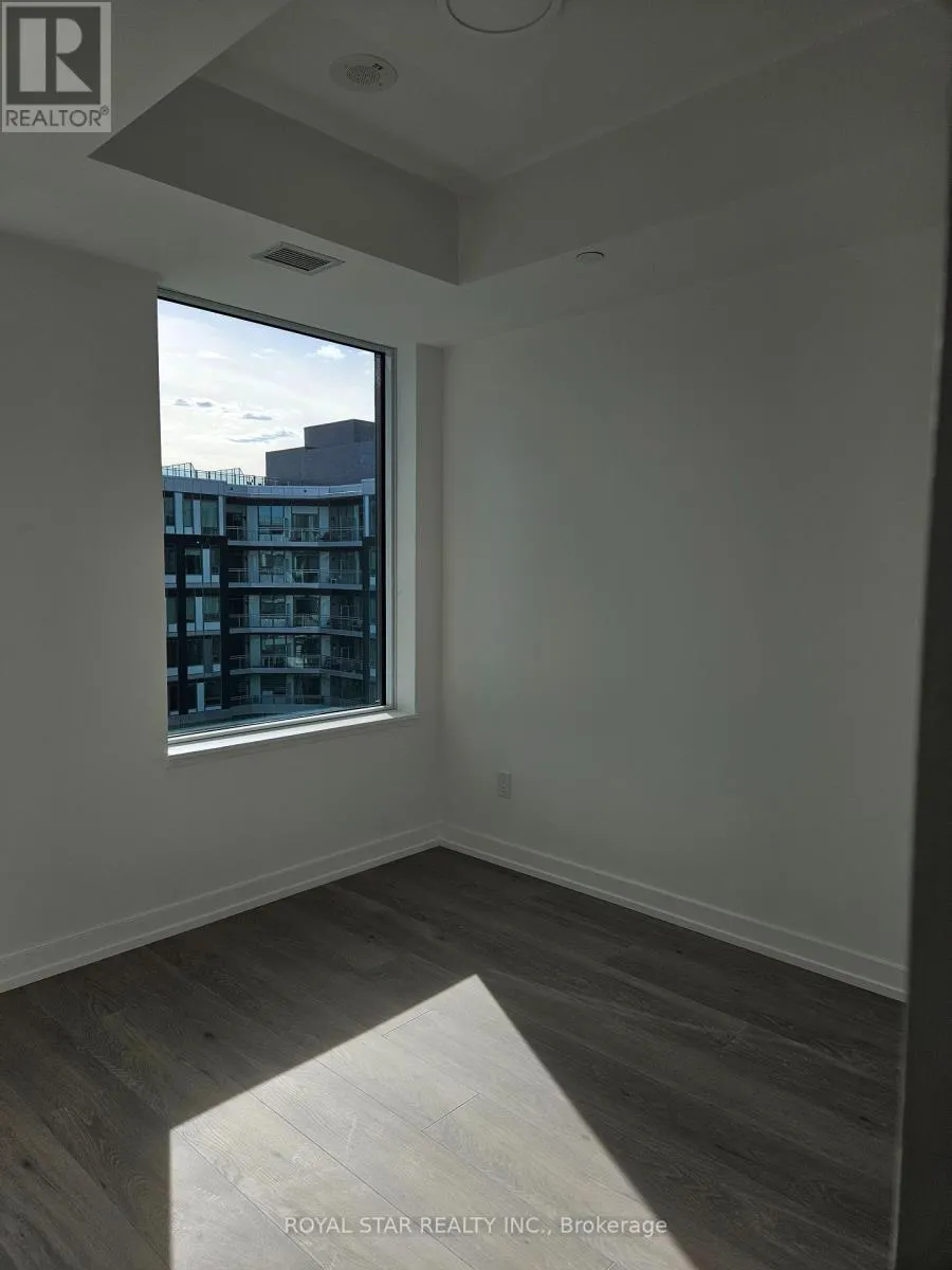 502 - 2501 SAW WHET BOULEVARD N