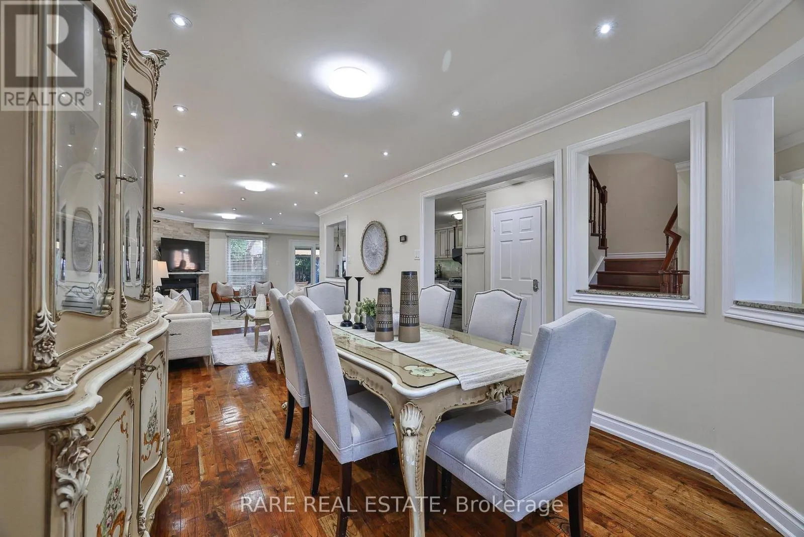 3576 CHERRINGTON CRESCENT