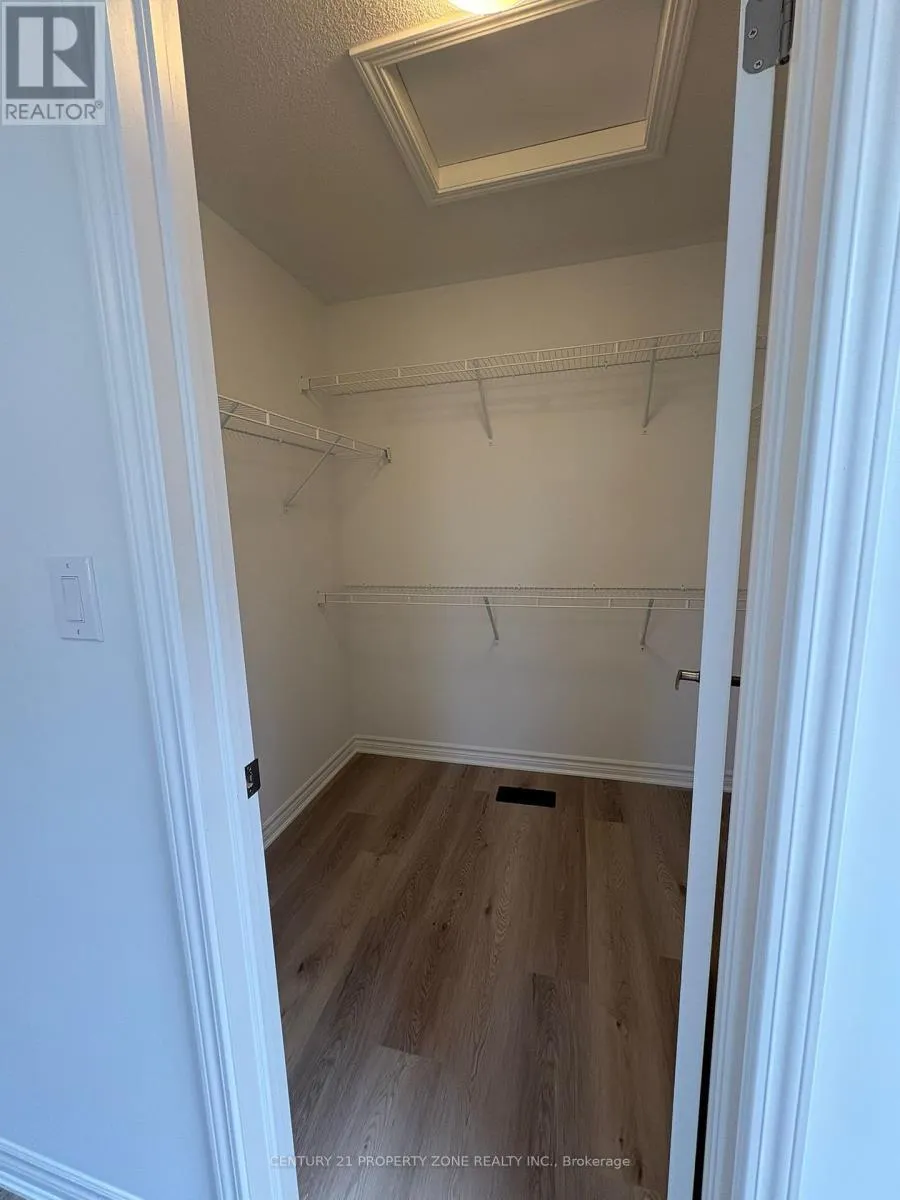39 CULLINGTREE PLACE