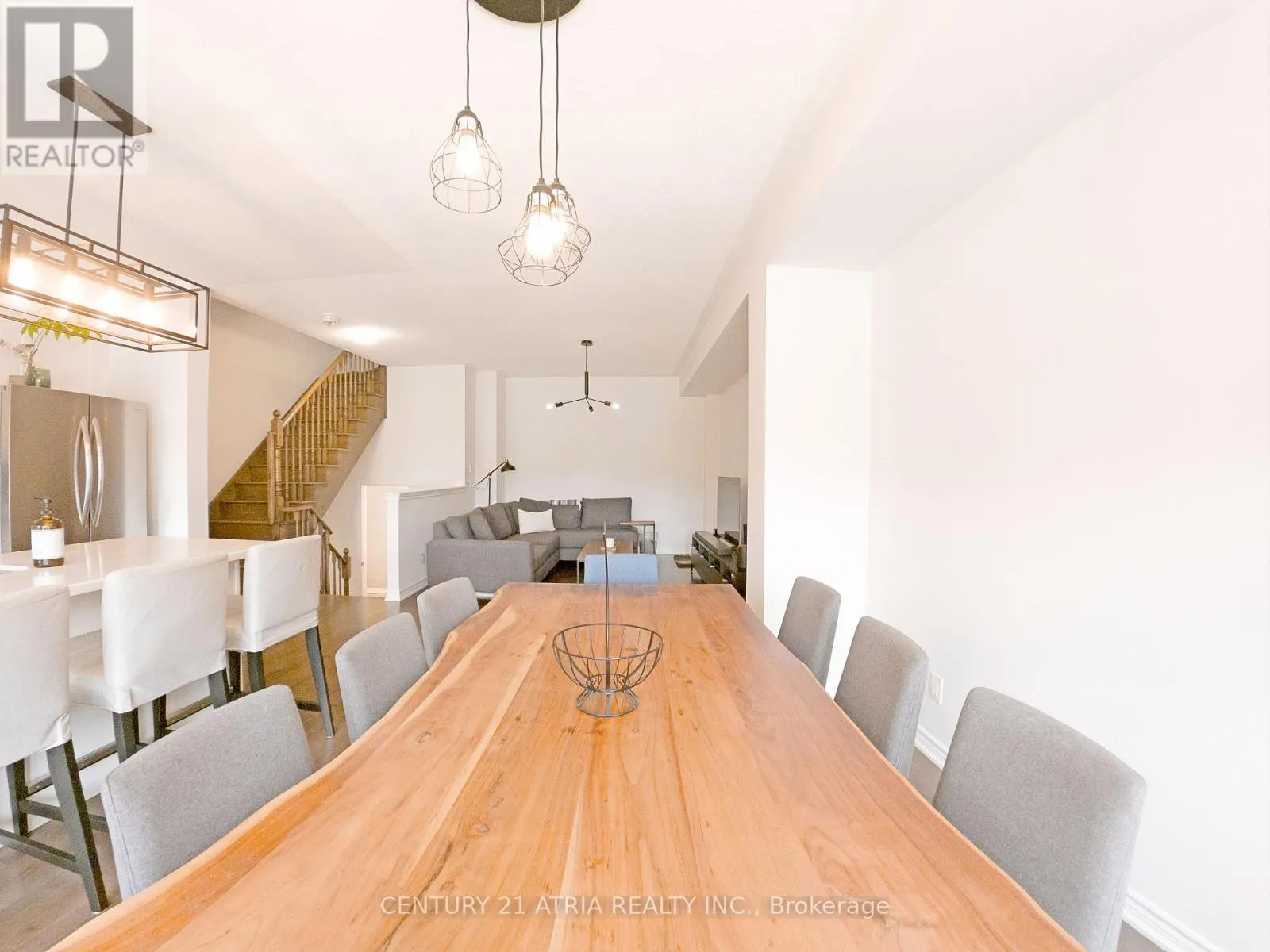 3046 POSTRIDGE DRIVE