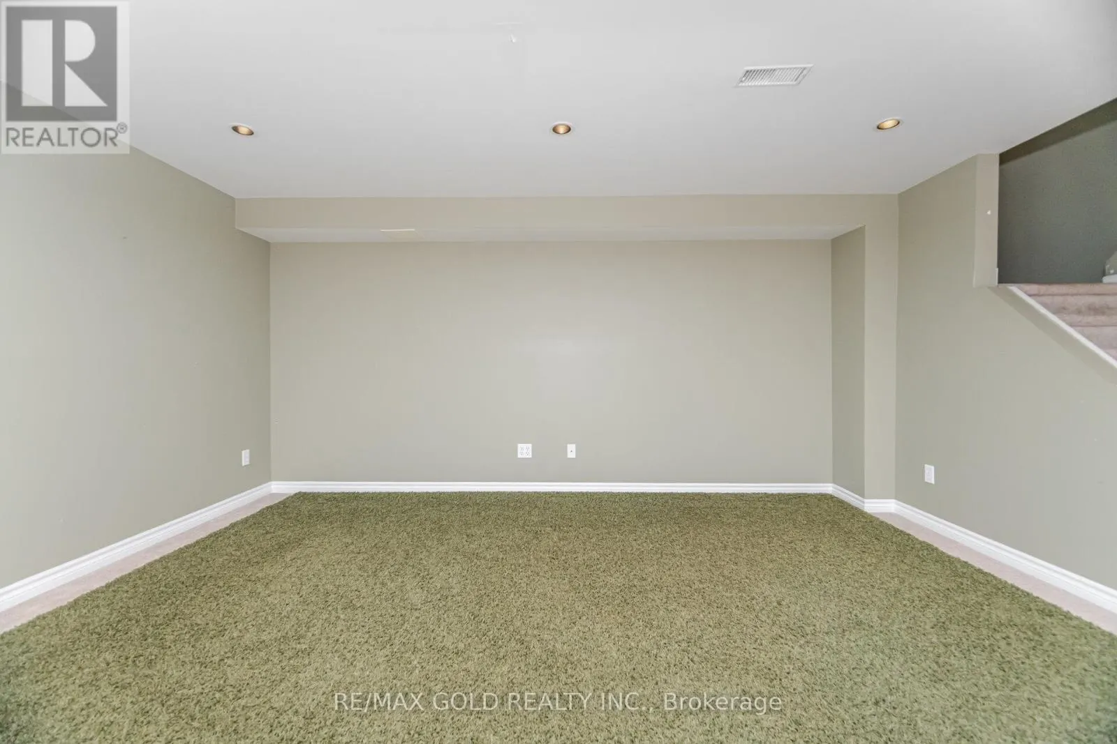 1395 TOBYN DRIVE