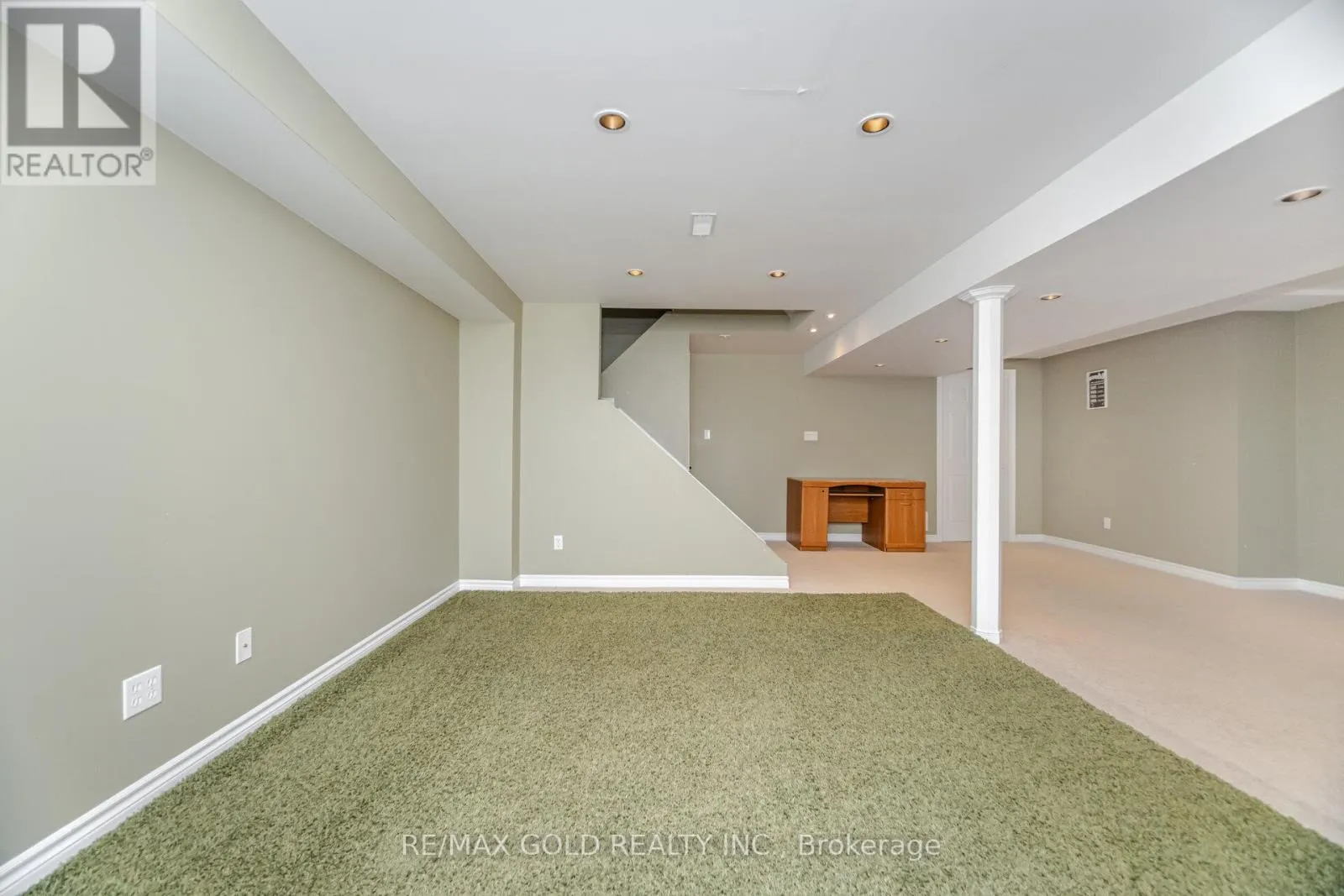 1395 TOBYN DRIVE