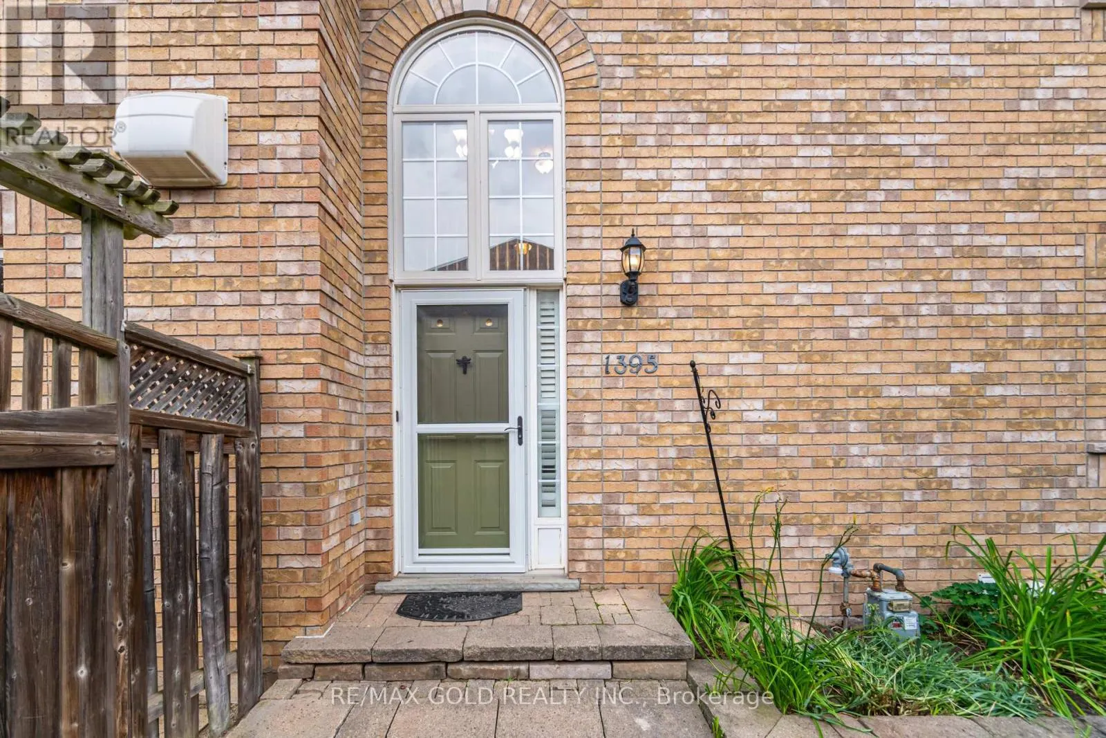 1395 TOBYN DRIVE