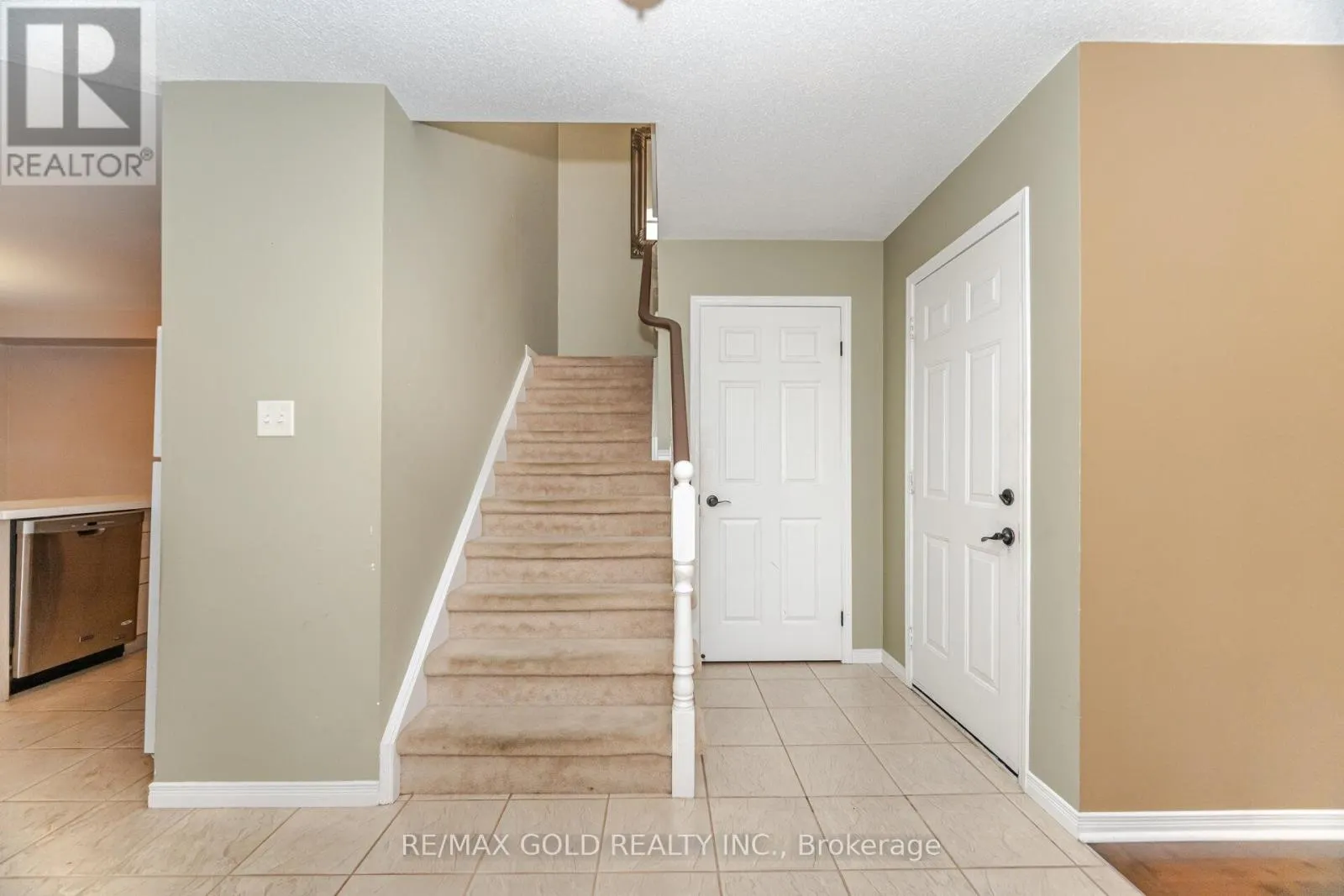 1395 TOBYN DRIVE