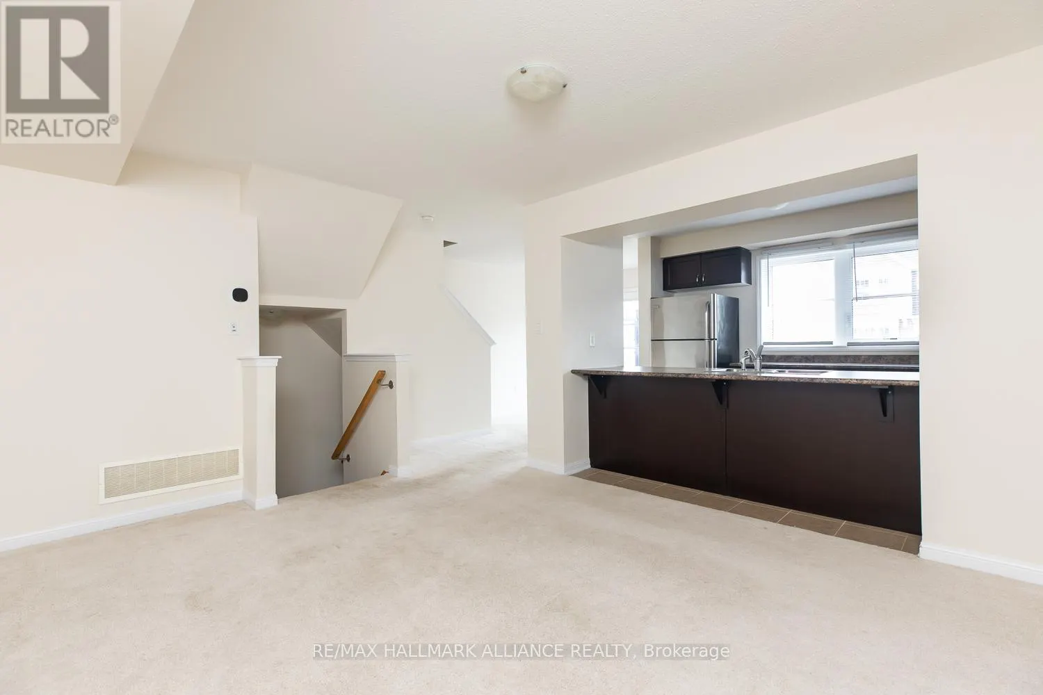 142 BAYCLIFFE CRESCENT