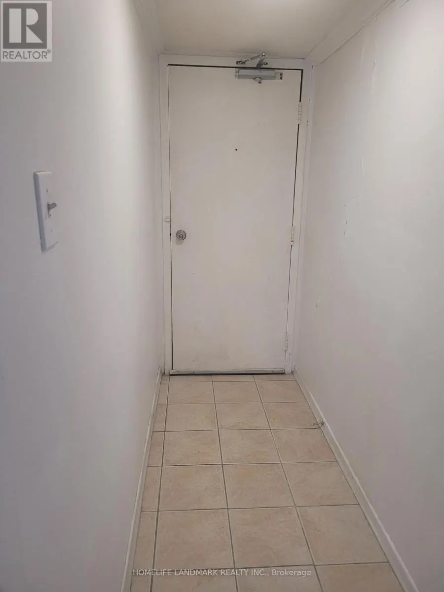 #1 - 3335 LAKE SHORE BOULEVARD W
