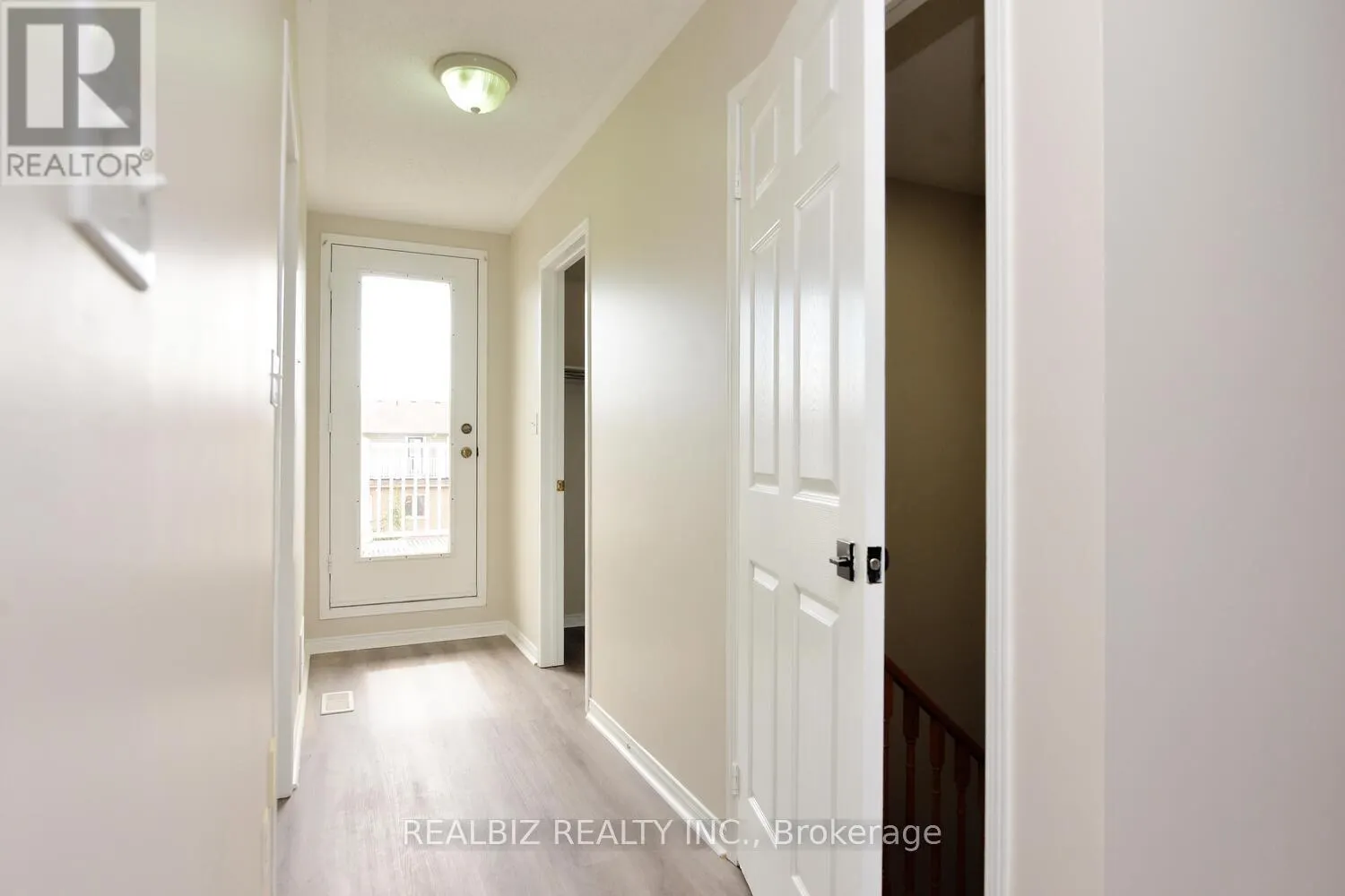 14 HERZBERG GARDENS
