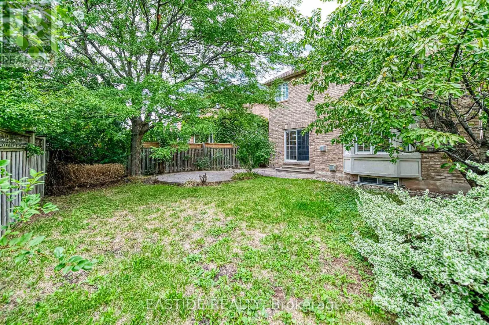 2422 HERTFORDSHIRE WAY