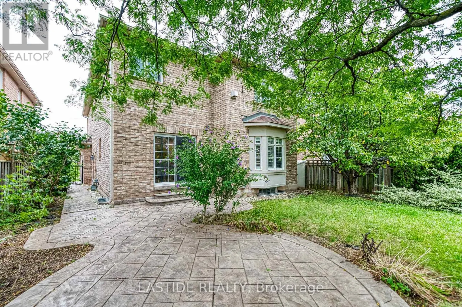 2422 HERTFORDSHIRE WAY
