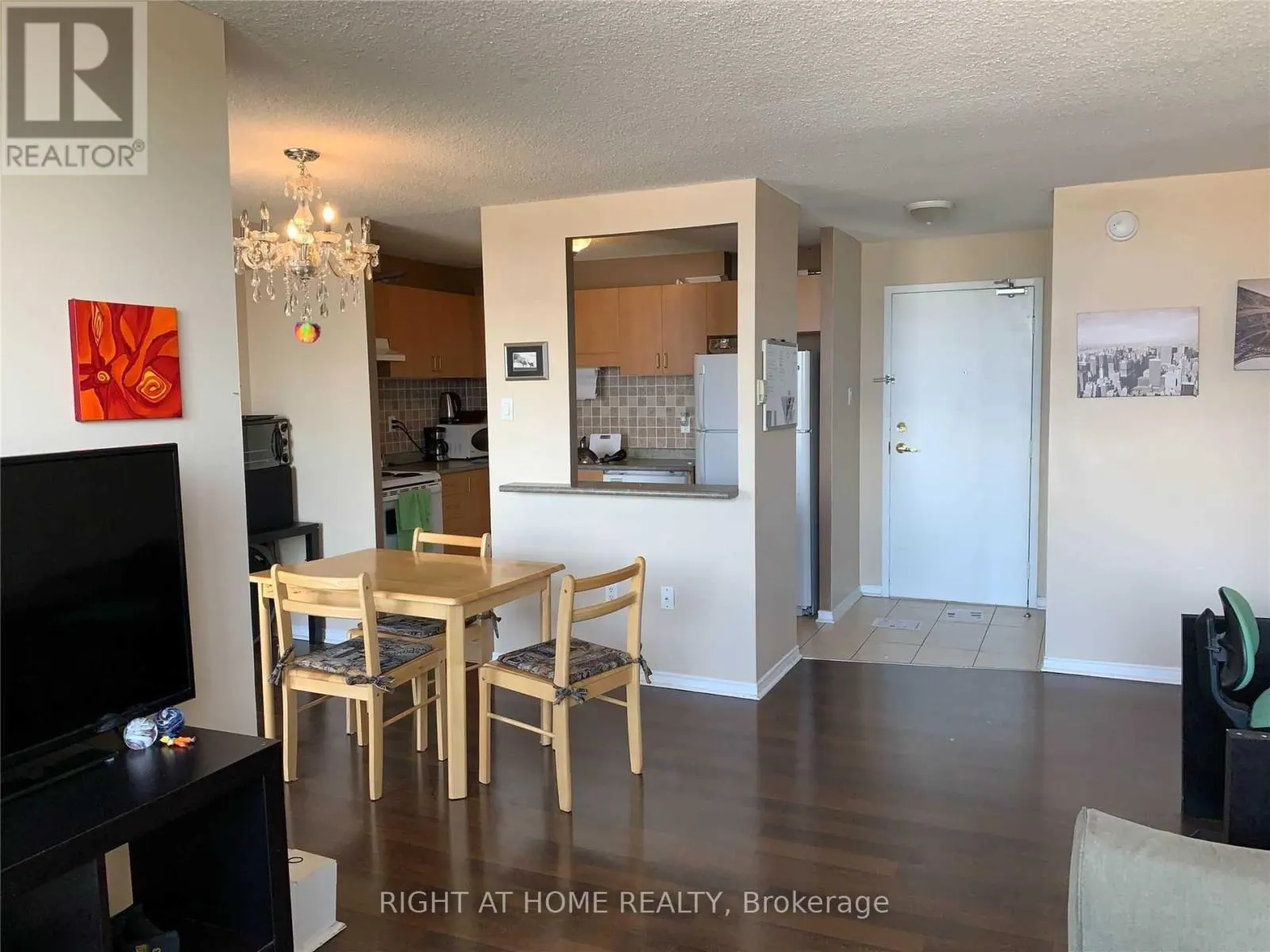 911 - 2900 BATTLEFORD ROAD
