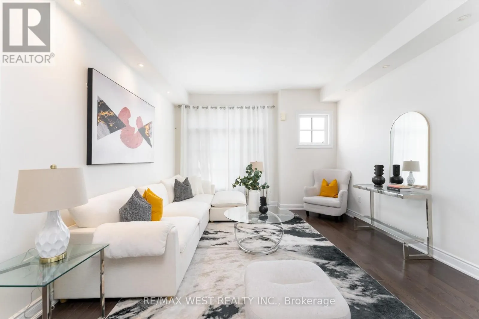 19 - 2172 TRAFALGAR ROAD