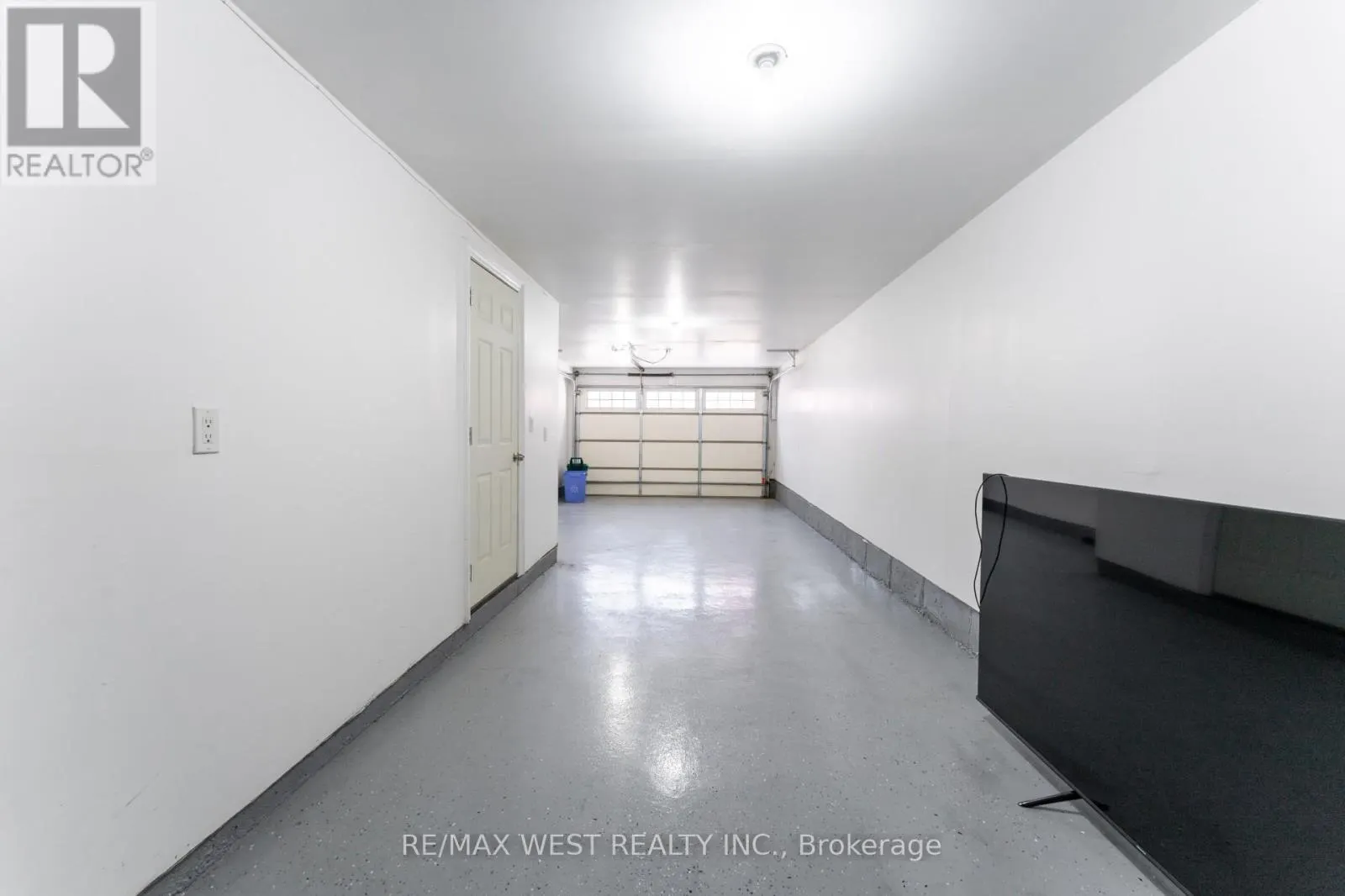19 - 2172 TRAFALGAR ROAD